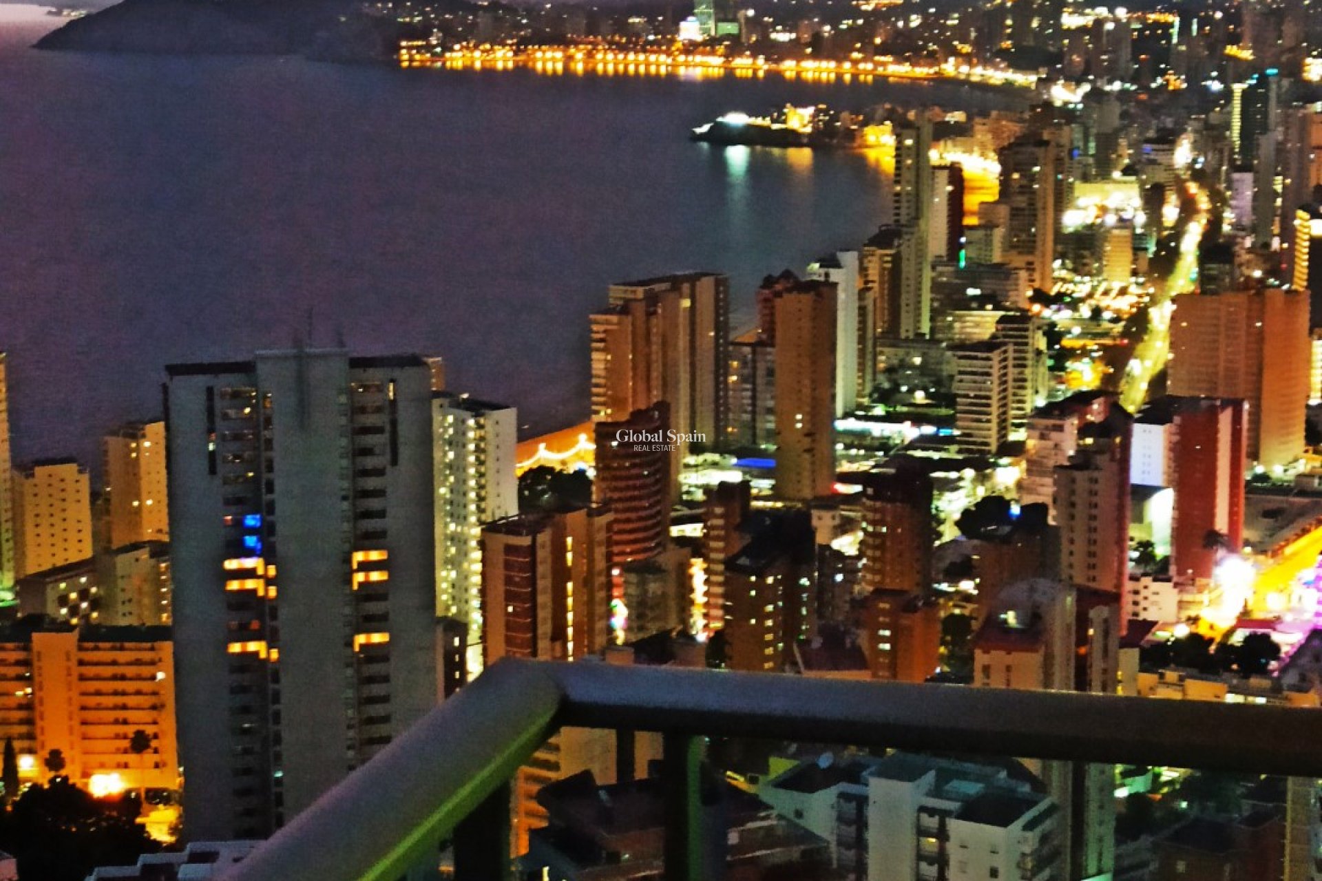 Revente - APPARTEMENT -
BENIDORM - Costa Blanca