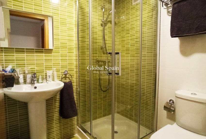 Revente - APPARTEMENT -
BENIDORM - Costa Blanca