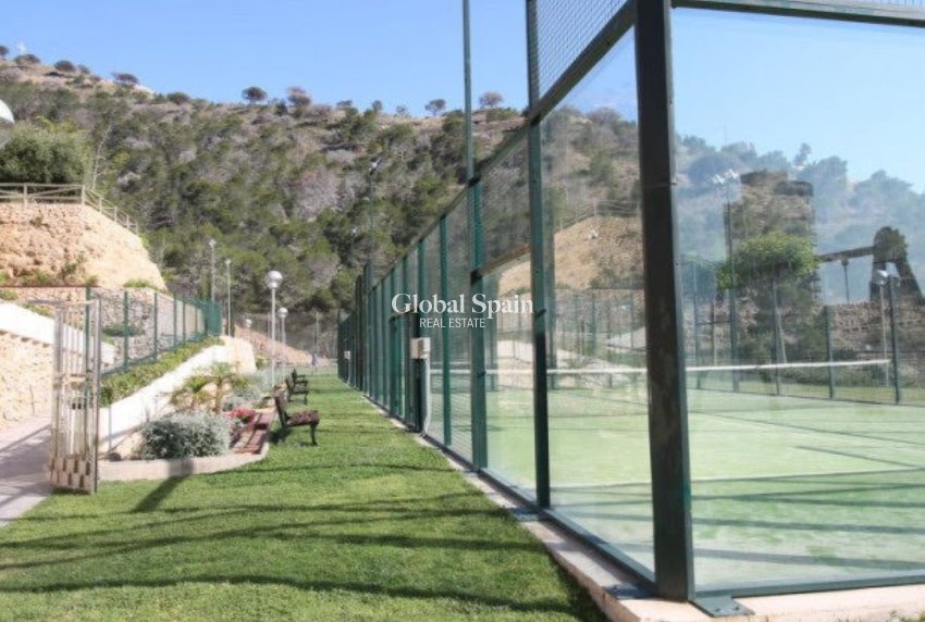 Revente - APPARTEMENT -
BENIDORM - Costa Blanca