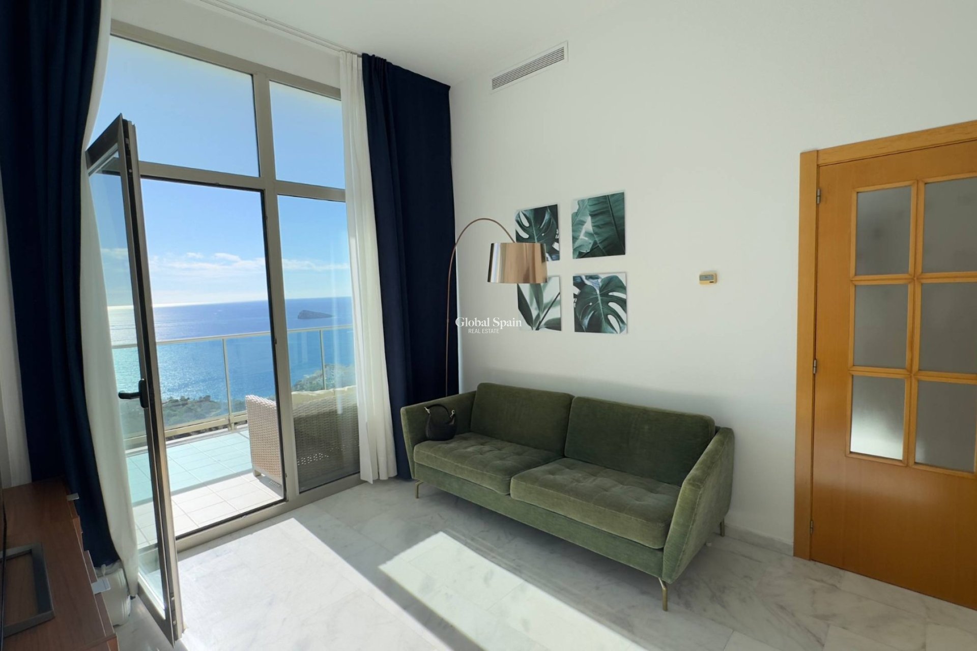 Revente - APPARTEMENT -
BENIDORM - Levante