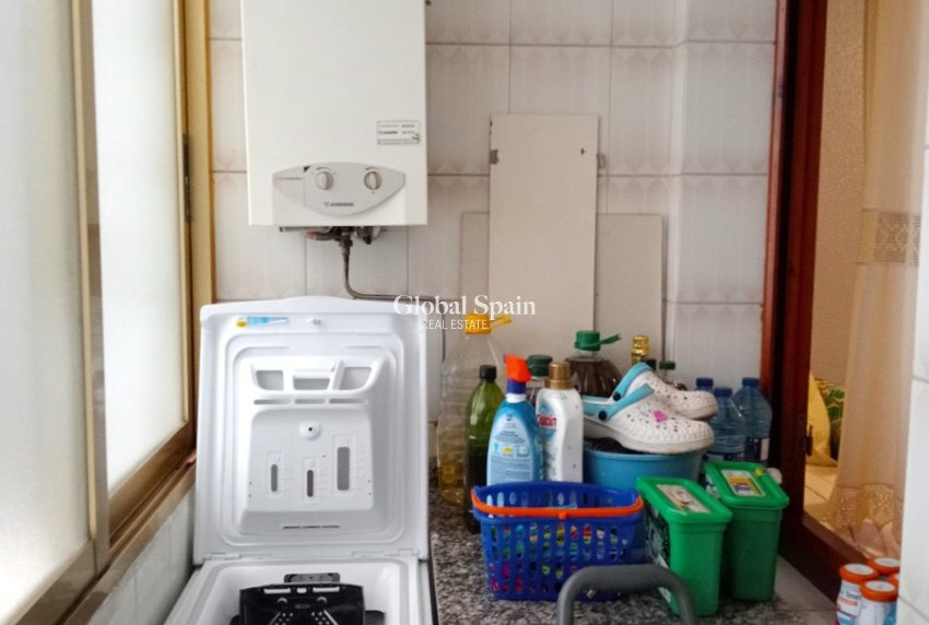 Revente - APPARTEMENT -
BENIDORM - Levante