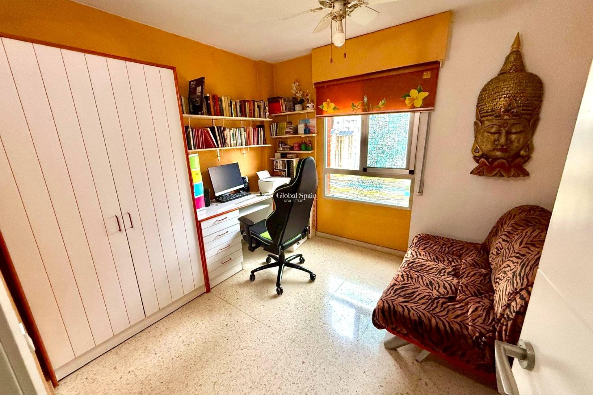 Revente - APPARTEMENT -
BENIDORM - Levante