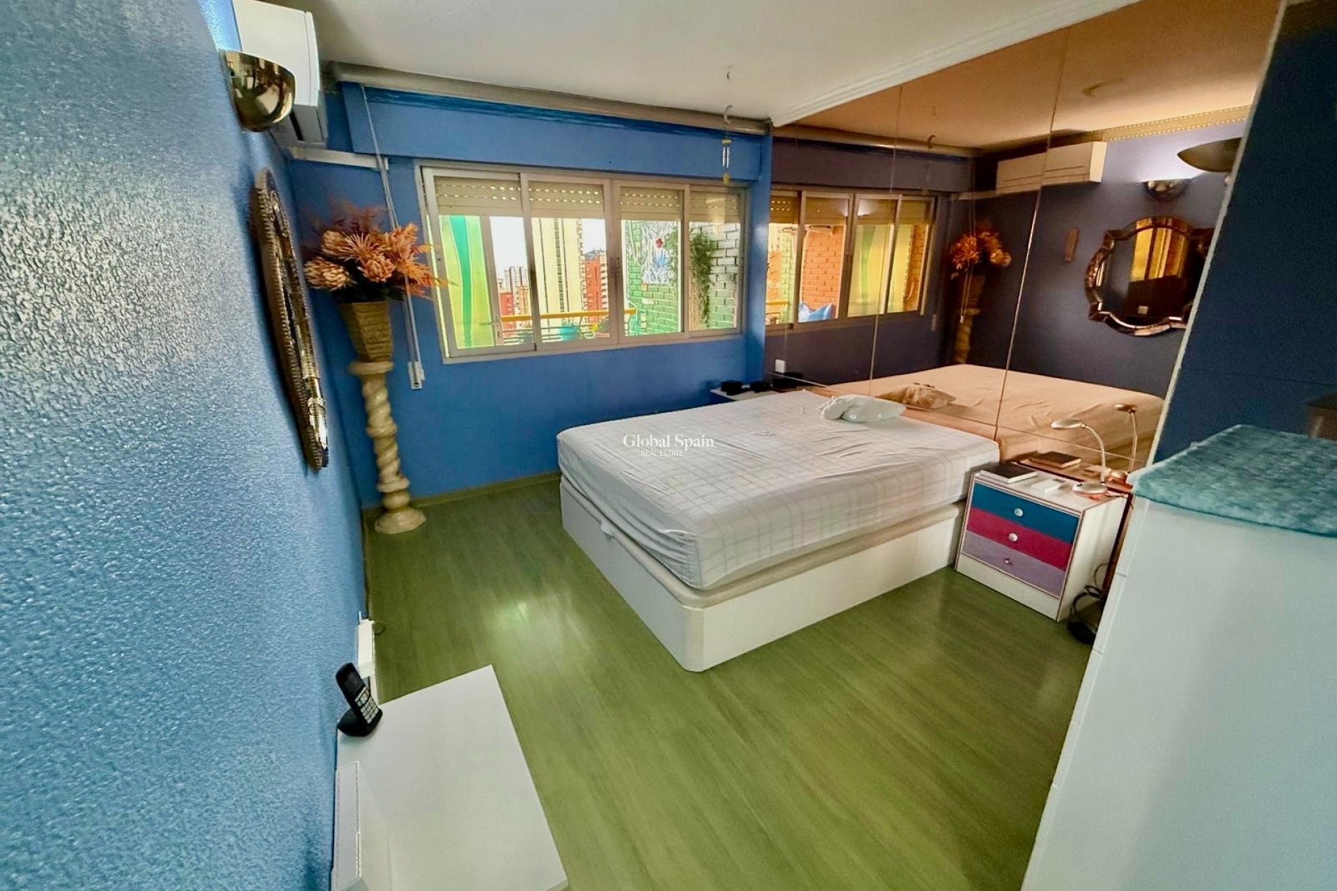 Revente - APPARTEMENT -
BENIDORM - Levante