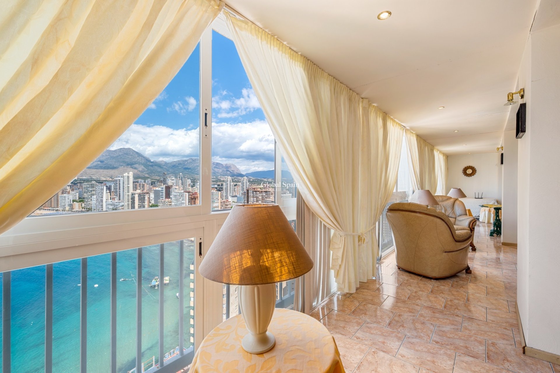 Revente - APPARTEMENT -
Benidorm - Levante