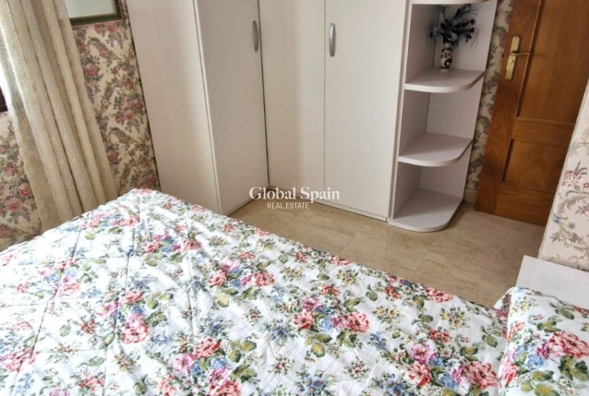 Revente - APPARTEMENT -
BENIDORM - Levante