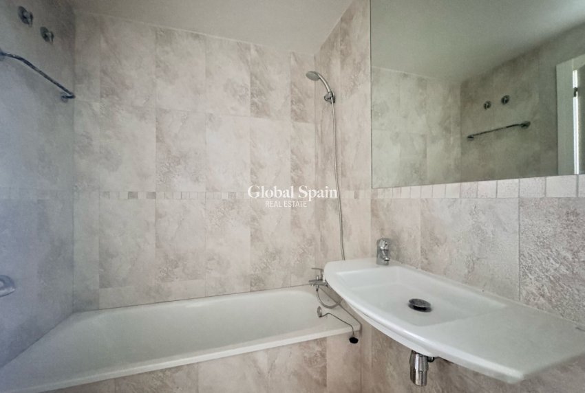 Revente - Appartement -
Benidorm - Levante