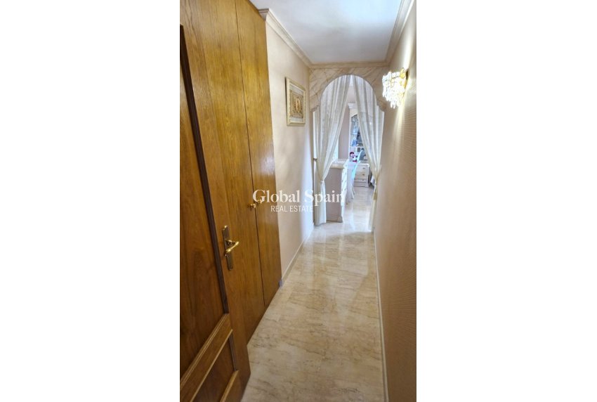 Revente - Appartement -
Benidorm - Levante