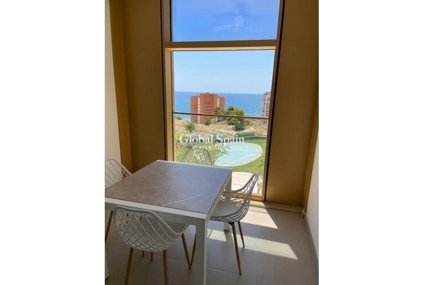 Revente - APPARTEMENT -
BENIDORM - Playa de Poniente