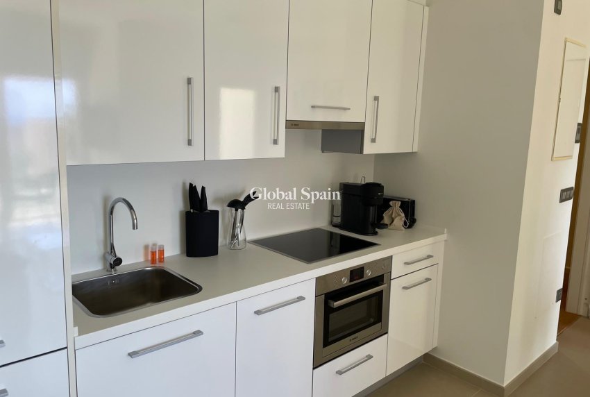 Revente - APPARTEMENT -
BENIDORM - Playa de Poniente