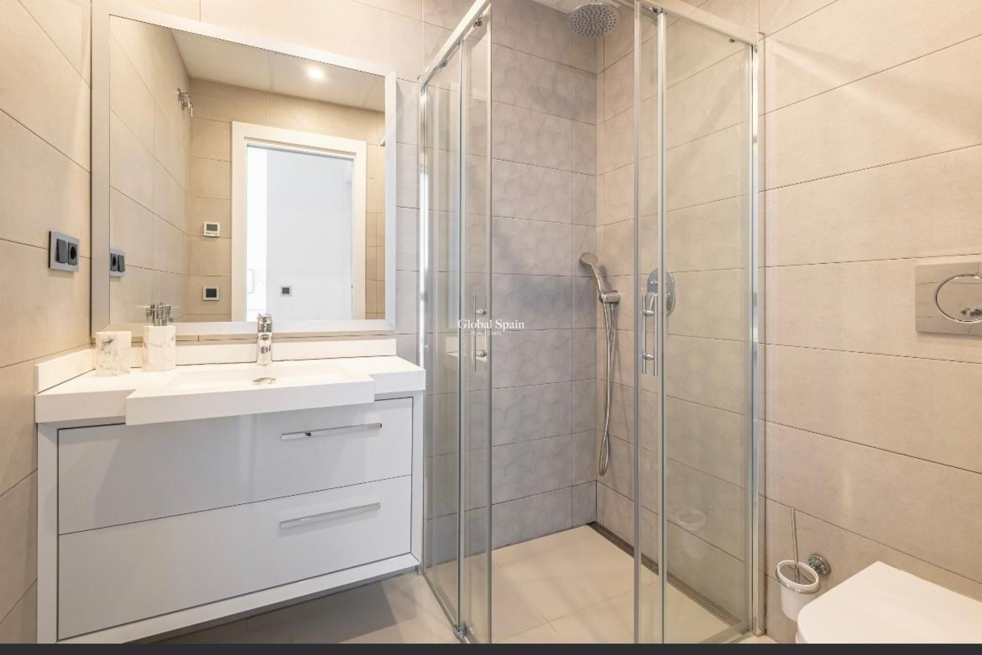 Revente - APPARTEMENT -
BENIDORM - Playa de Poniente