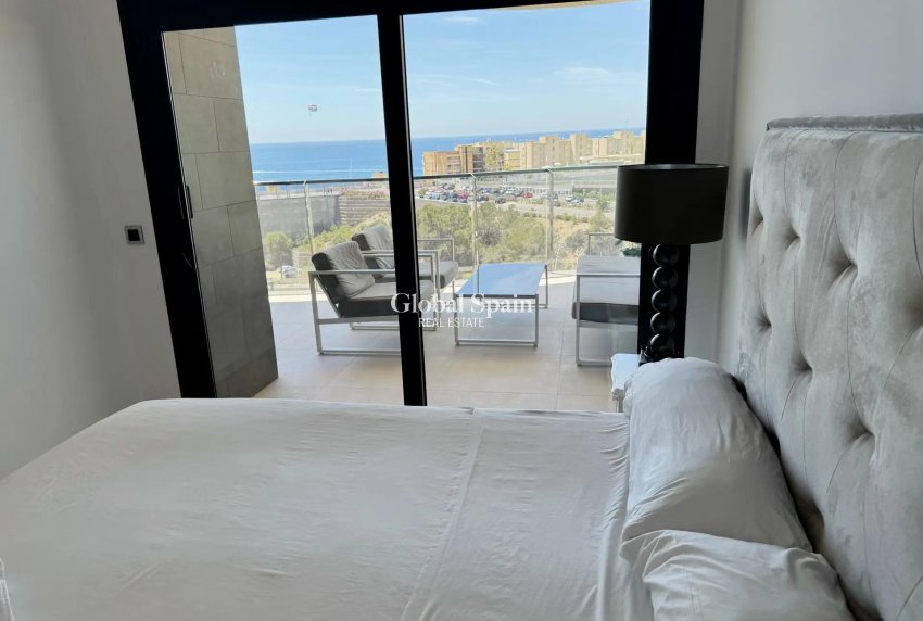 Revente - APPARTEMENT -
BENIDORM - Playa de Poniente