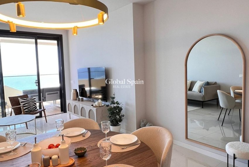 Revente - APPARTEMENT -
BENIDORM - Poniente