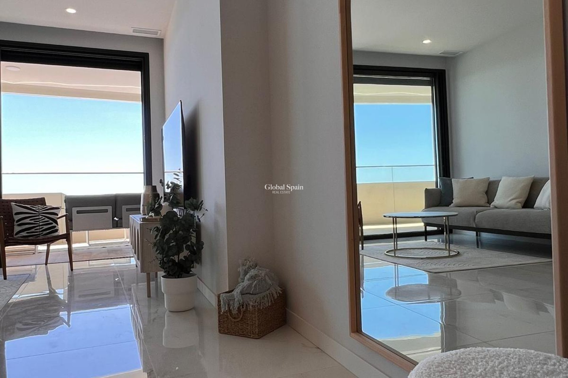 Revente - APPARTEMENT -
BENIDORM - Poniente