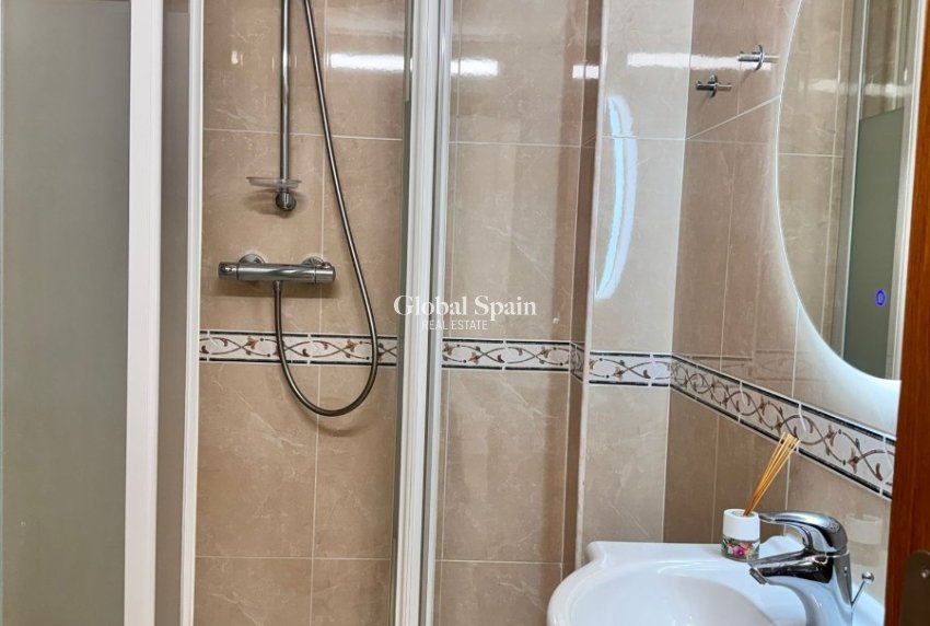 Revente - APPARTEMENT -
BENIDORM - Rincón de Loix