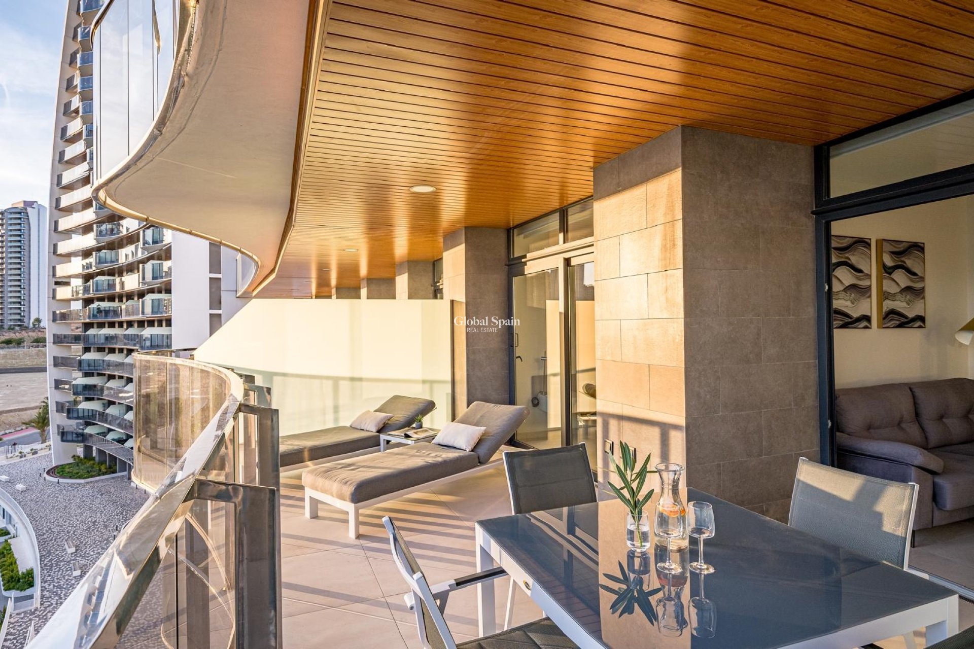 Revente - APPARTEMENT -
BENIDORM - Zona de Poniente