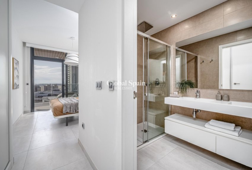 Revente - APPARTEMENT -
BENIDORM - Zona de Poniente