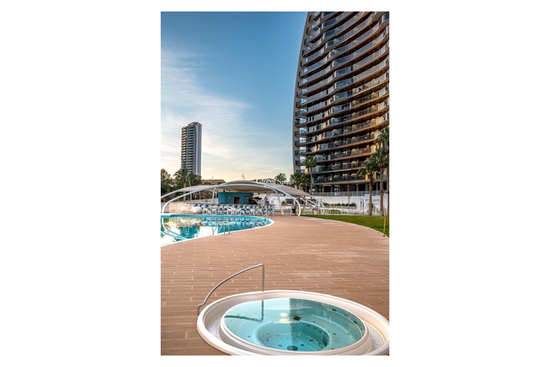 Revente - APPARTEMENT -
BENIDORM - Zona de Poniente