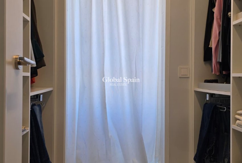 Revente - APPARTEMENT -
BENIDORM - Zona de Poniente