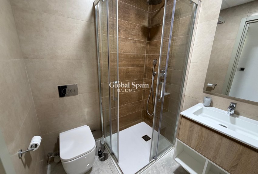 Revente - APPARTEMENT -
BENIDORM - Zona de Poniente