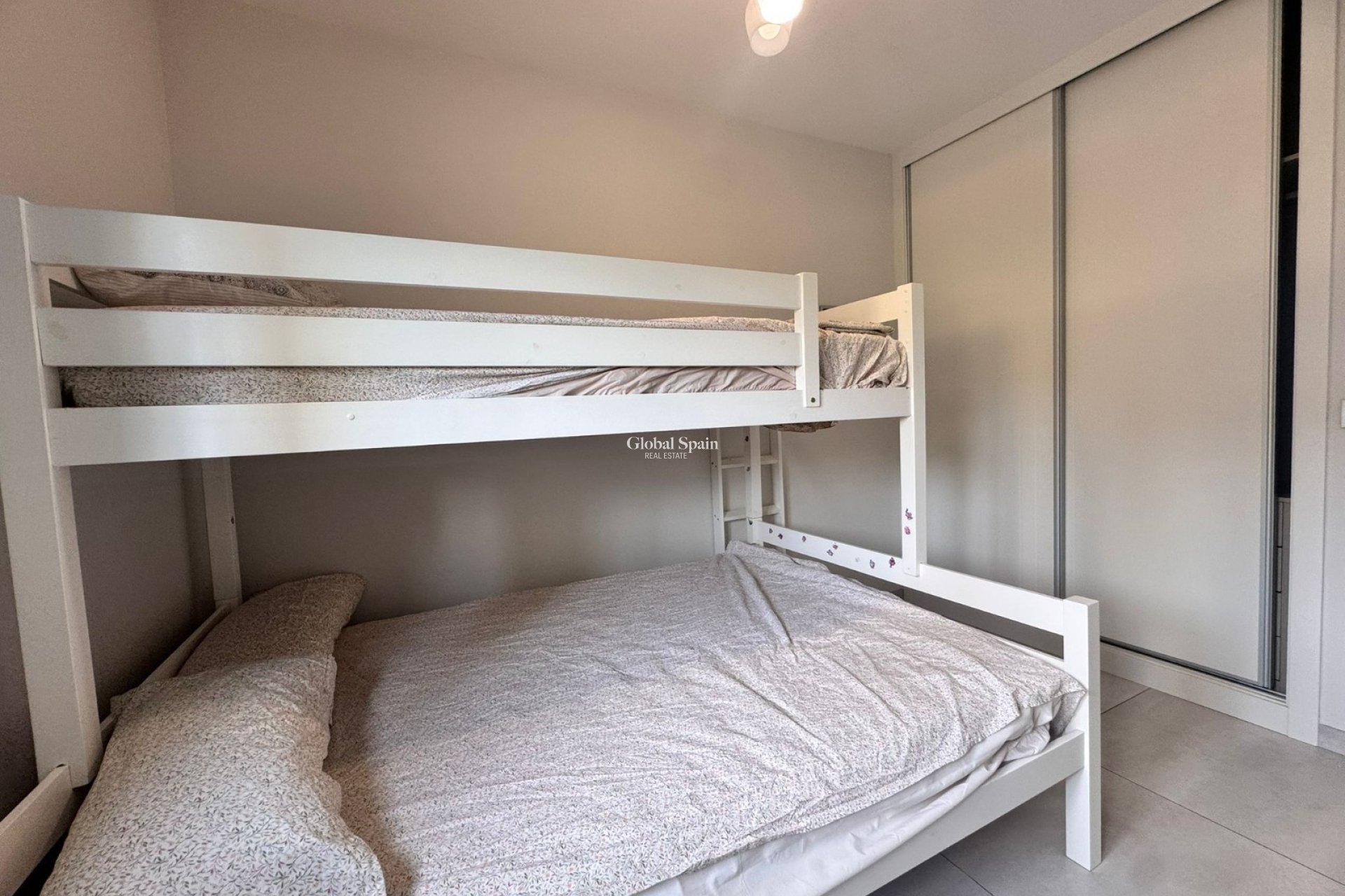 Revente - APPARTEMENT -
BENIDORM - Zona de Poniente