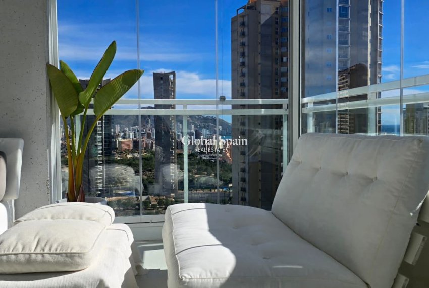 Revente - APPARTEMENT -
BENIDORM - Zona de Poniente