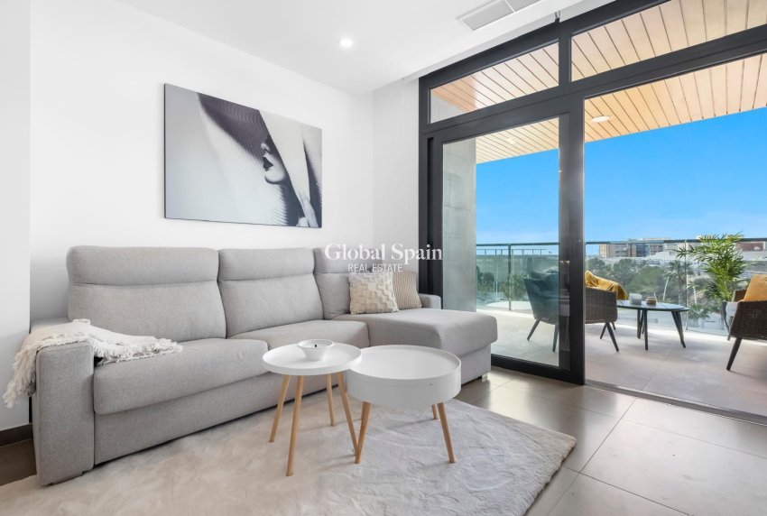 Revente - APPARTEMENT -
BENIDORM - Zona de Poniente