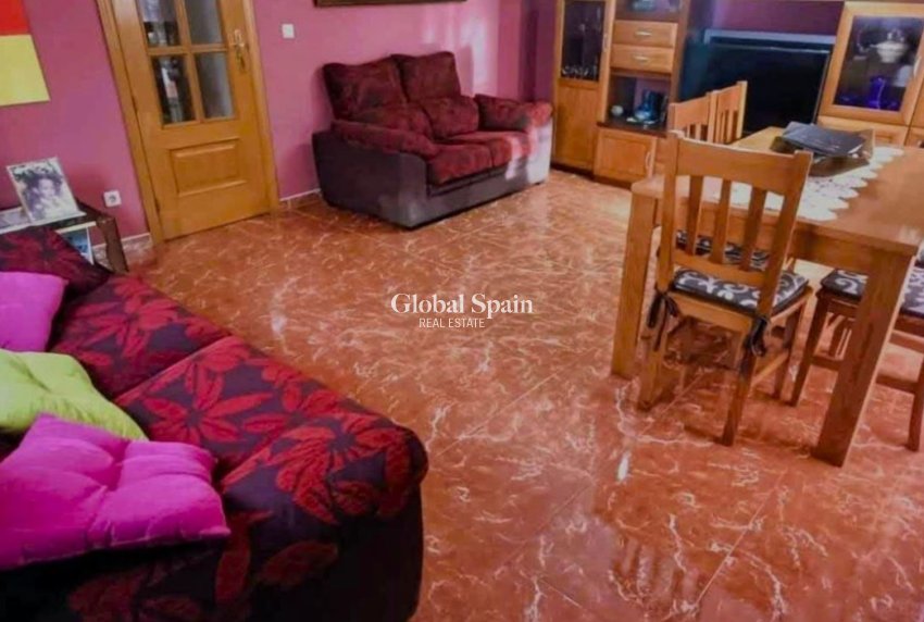 Revente - APPARTEMENT -
BENIDORM - Zona de Poniente