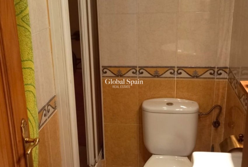 Revente - APPARTEMENT -
BENIDORM - Zona de Poniente