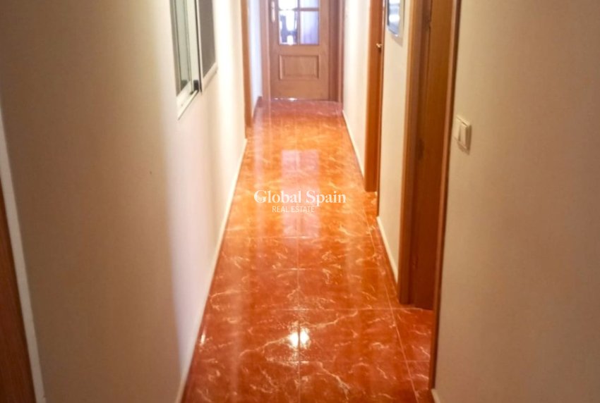 Revente - APPARTEMENT -
BENIDORM - Zona de Poniente