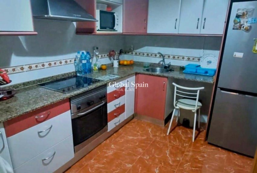 Revente - APPARTEMENT -
BENIDORM - Zona de Poniente