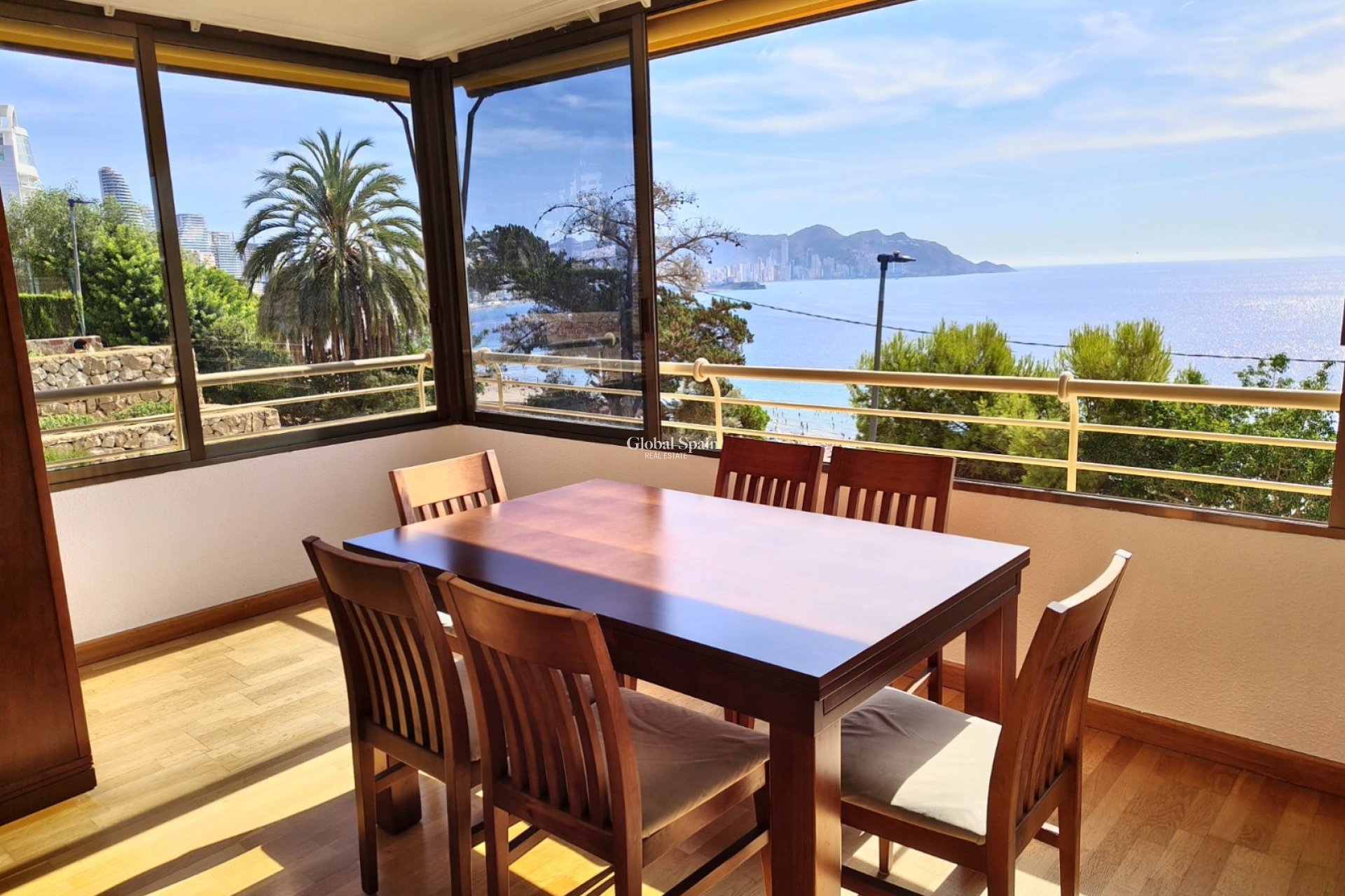 Revente - APPARTEMENT -
BENIDORM - Zona de Poniente