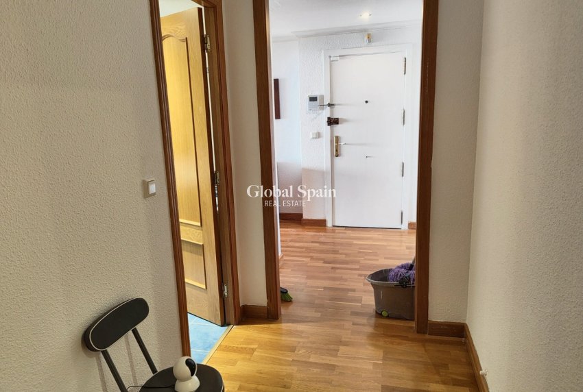 Revente - APPARTEMENT -
BENIDORM - Zona de Poniente