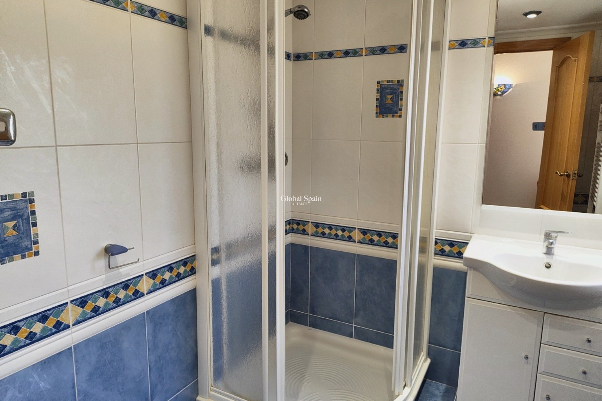 Revente - APPARTEMENT -
BENIDORM - Zona de Poniente