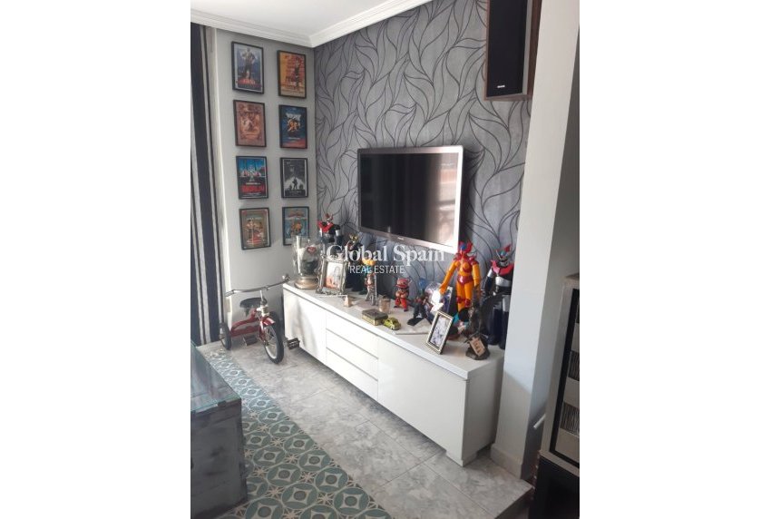 Revente - Appartement -
Benidorm - Zona de Poniente