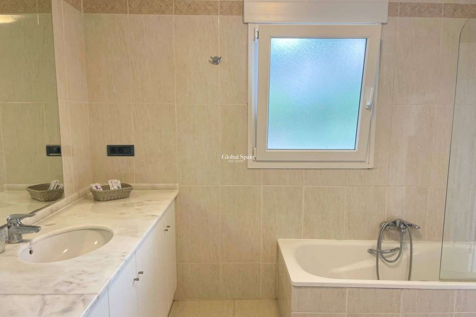 Revente - APPARTEMENT -
BENISSA - Costa Blanca