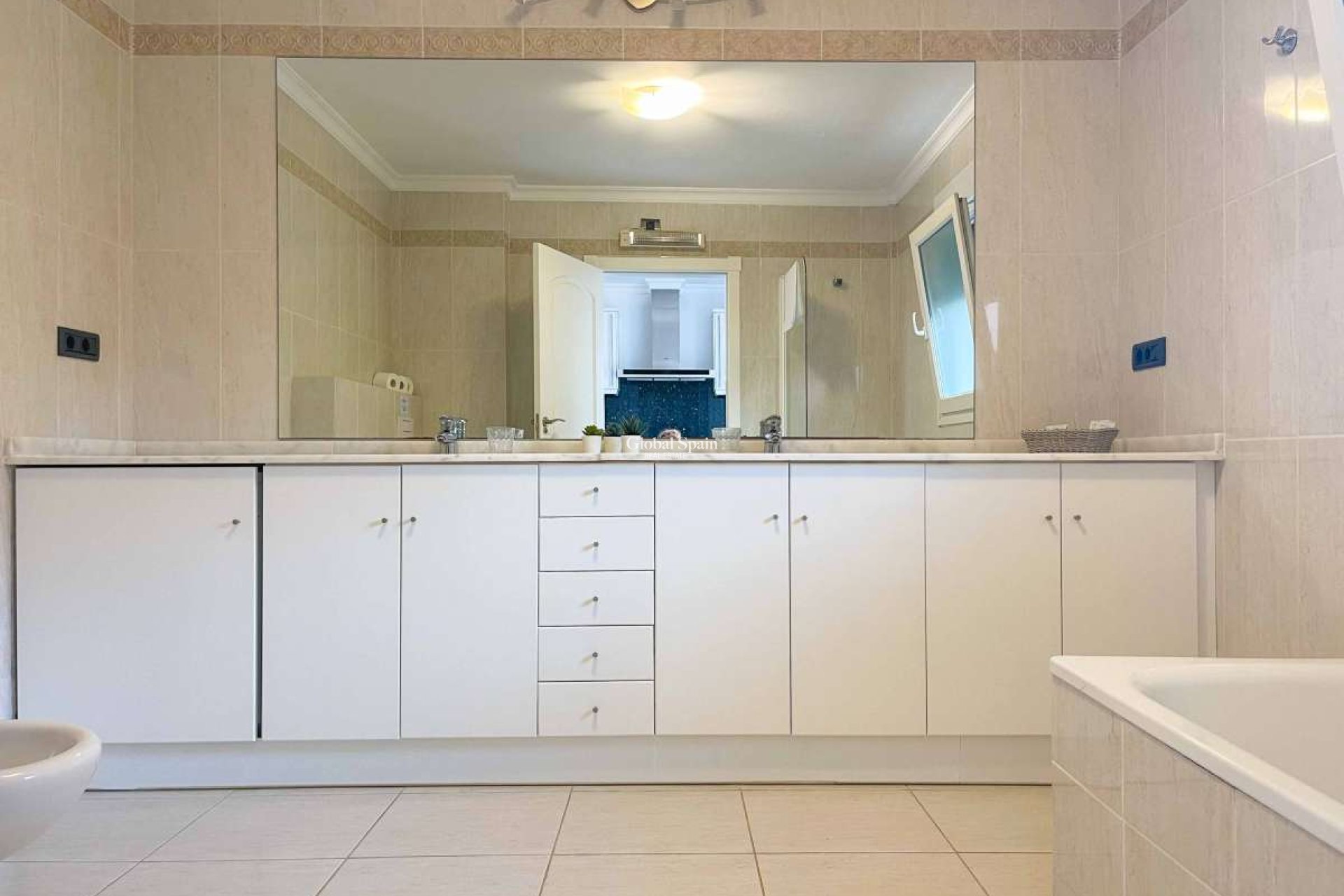 Revente - APPARTEMENT -
BENISSA - Costa Blanca