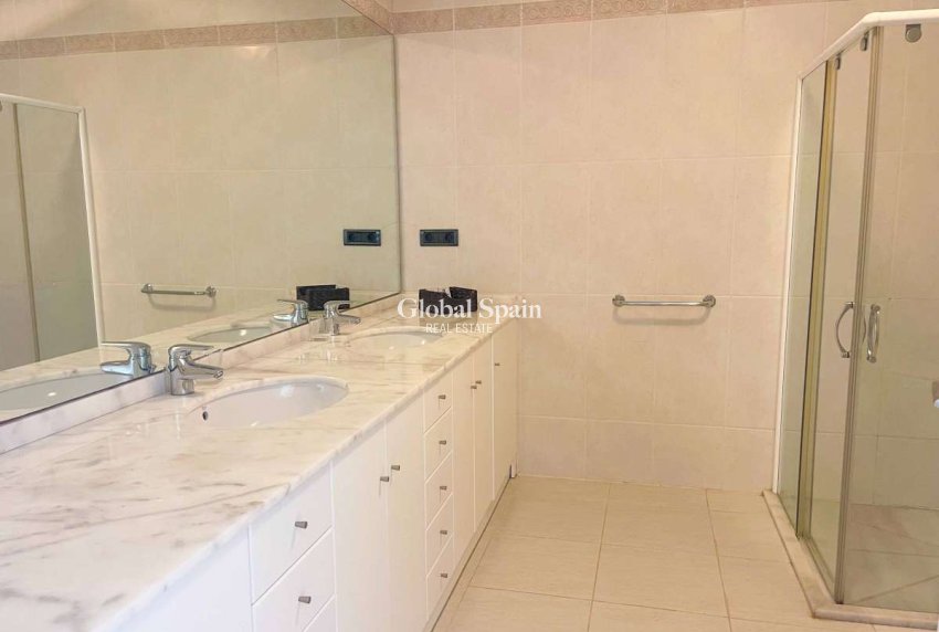 Revente - APPARTEMENT -
BENISSA - Costa Blanca
