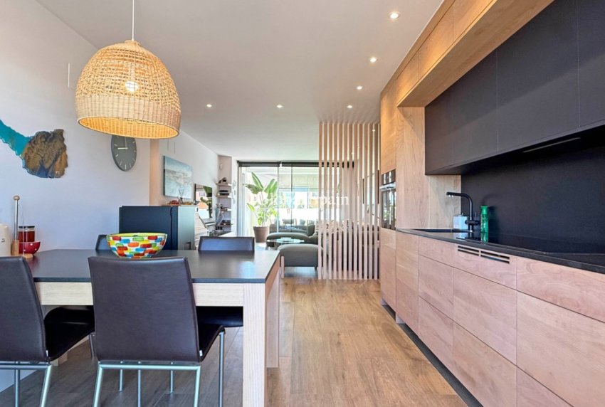 Revente - APPARTEMENT -
CABO DE PALOS - Cabo de Palos