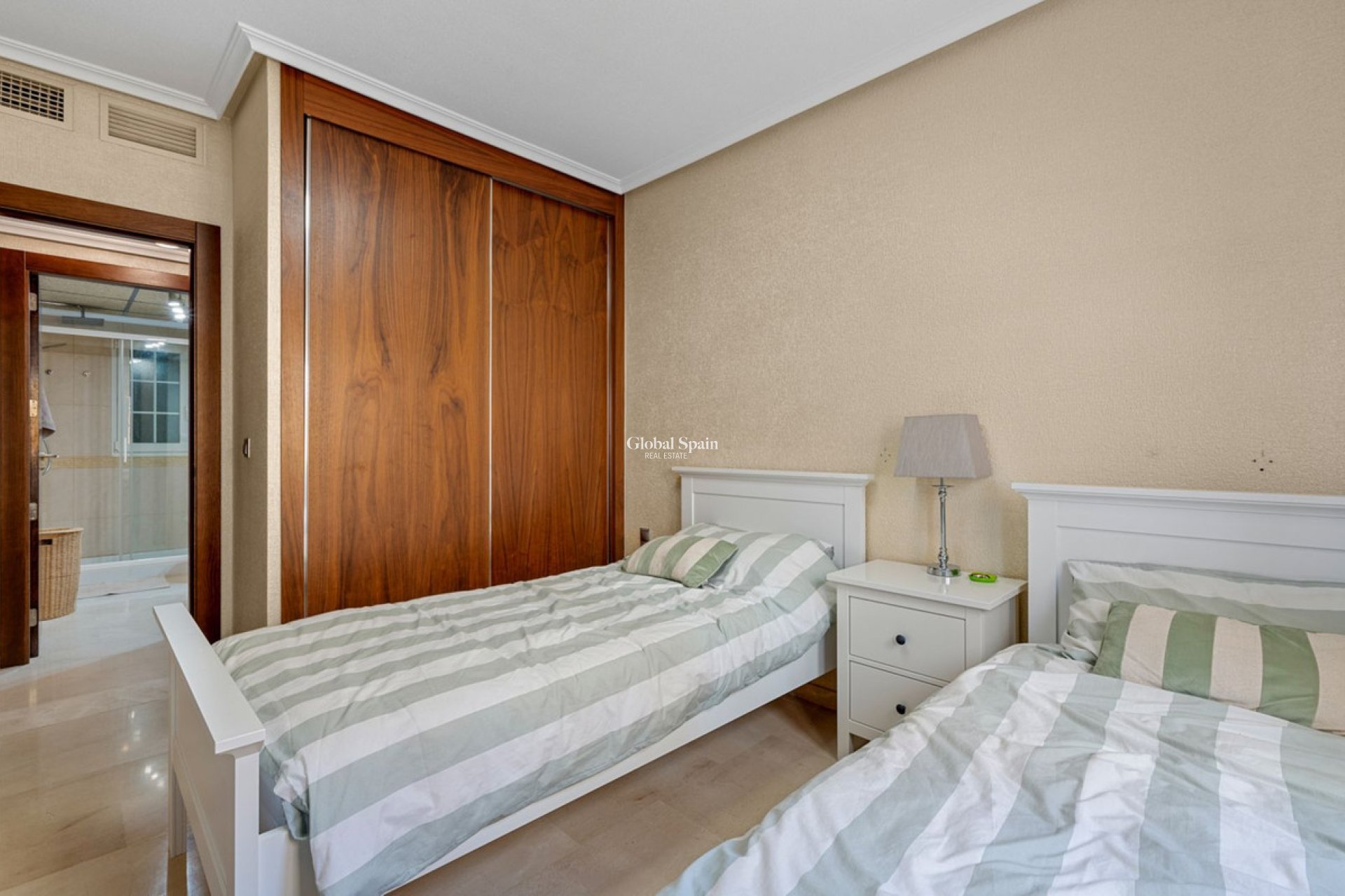 Revente - APPARTEMENT -
CABO ROIG - Costa Blanca