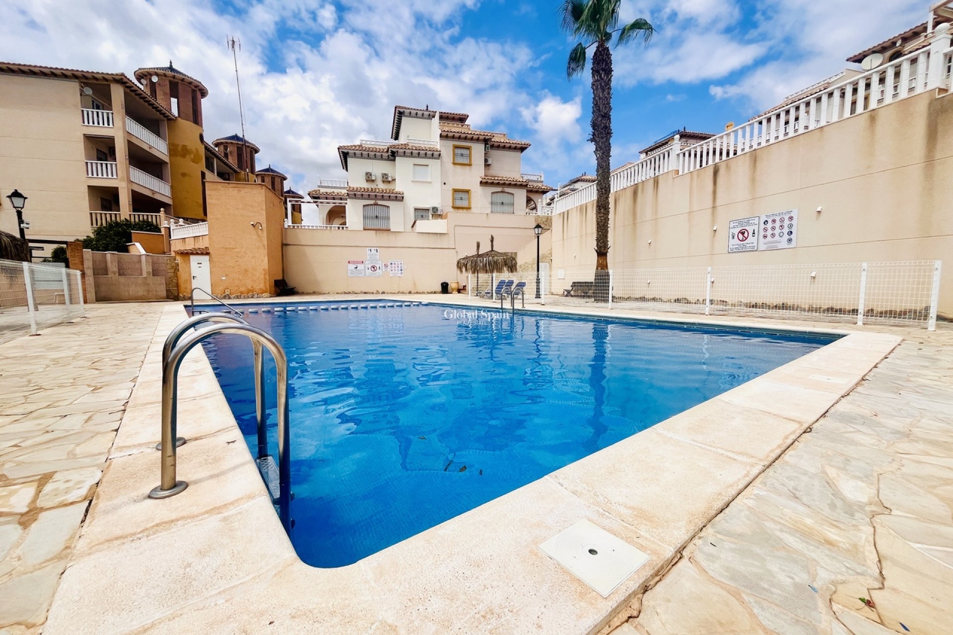 Revente - APPARTEMENT -
CABO ROIG - Costa Blanca