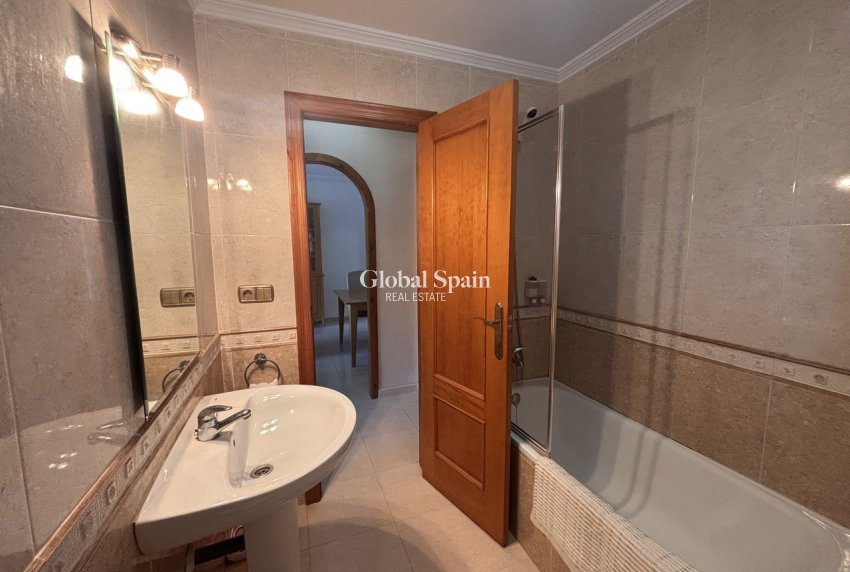 Revente - APPARTEMENT -
CABO ROIG - Costa Blanca