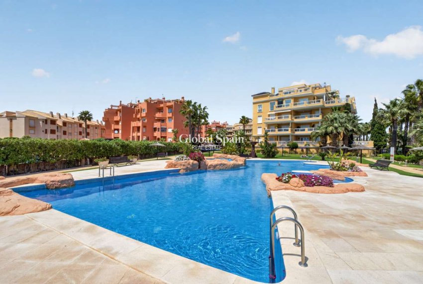 Revente - APPARTEMENT -
CABO ROIG - Costa Blanca