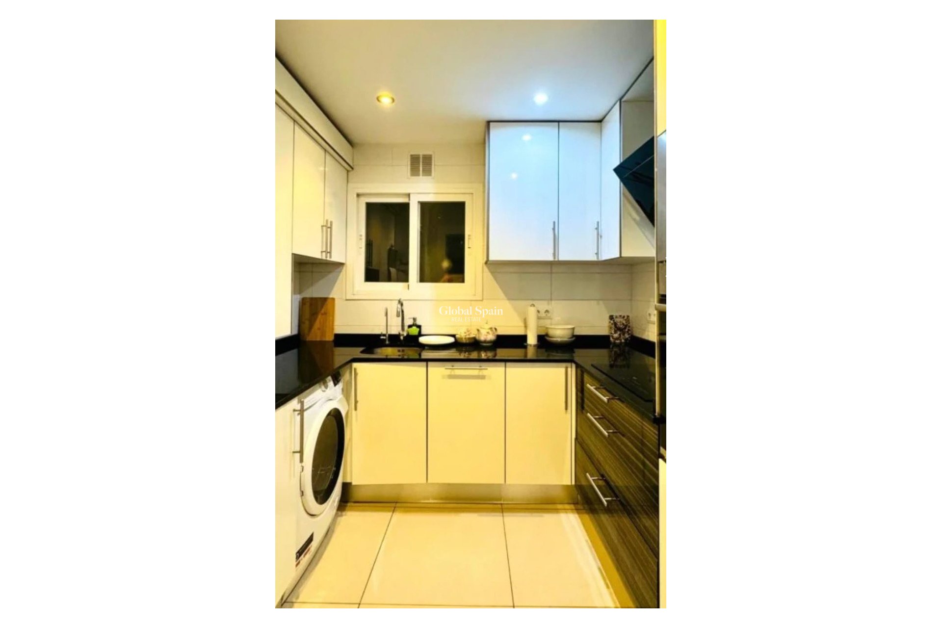 Revente - APPARTEMENT -
CALA VINYES - Calvià