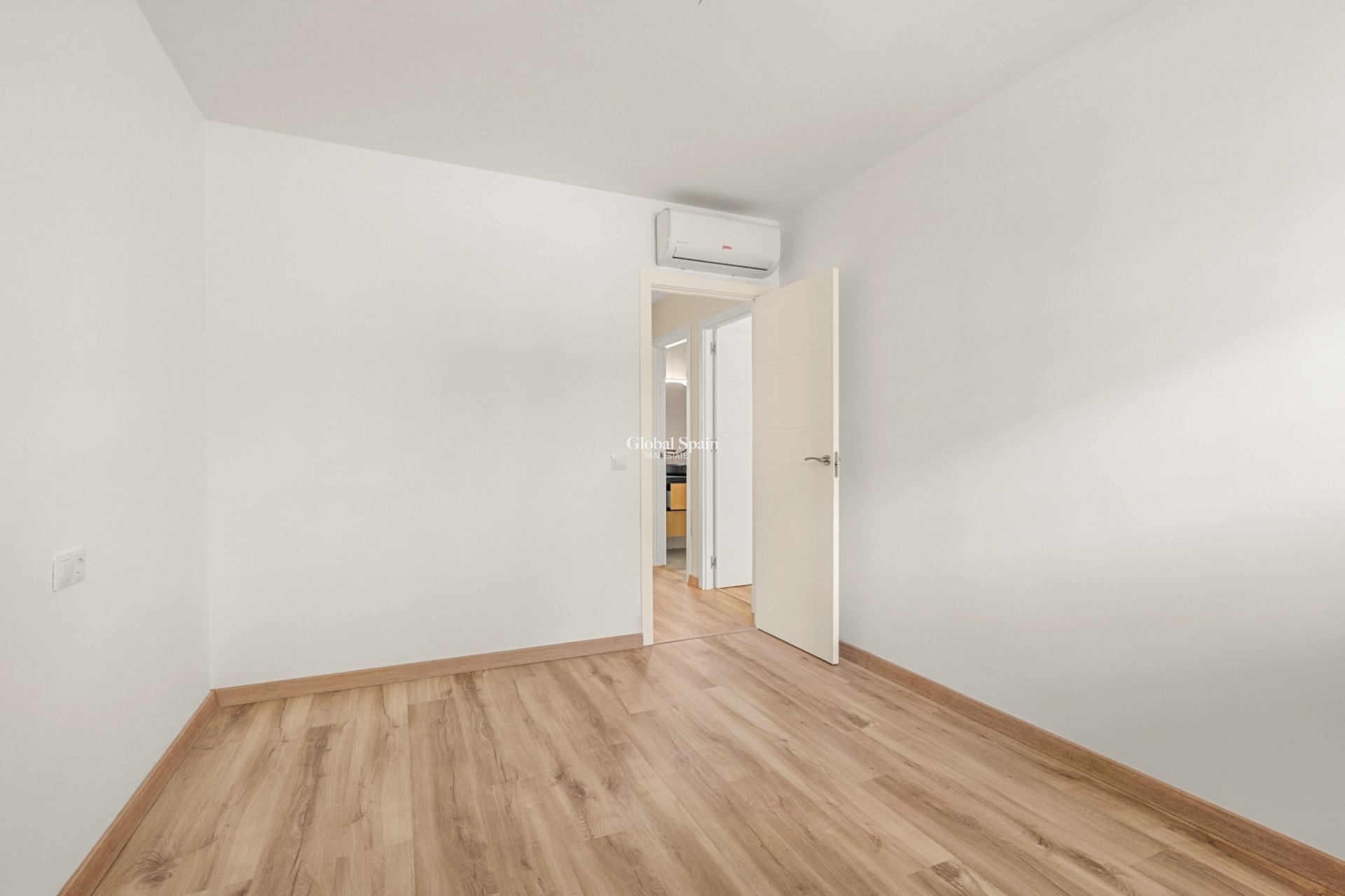 Revente - APPARTEMENT -
CALPE - Centro