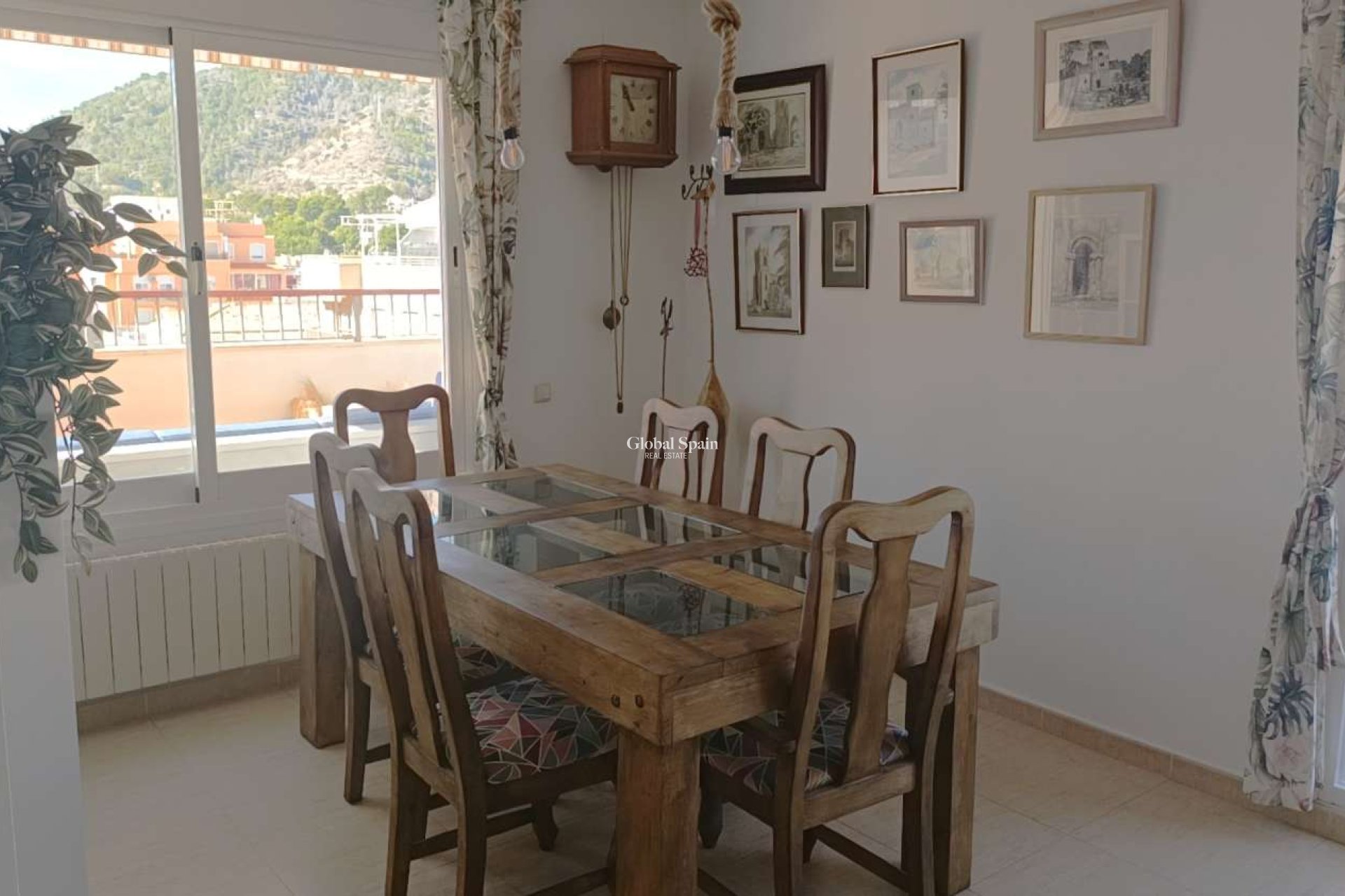 Revente - APPARTEMENT -
CALPE - Costa Blanca