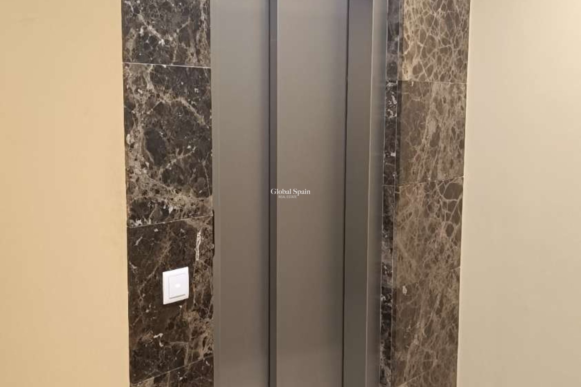 Revente - APPARTEMENT -
CALPE - Costa Blanca