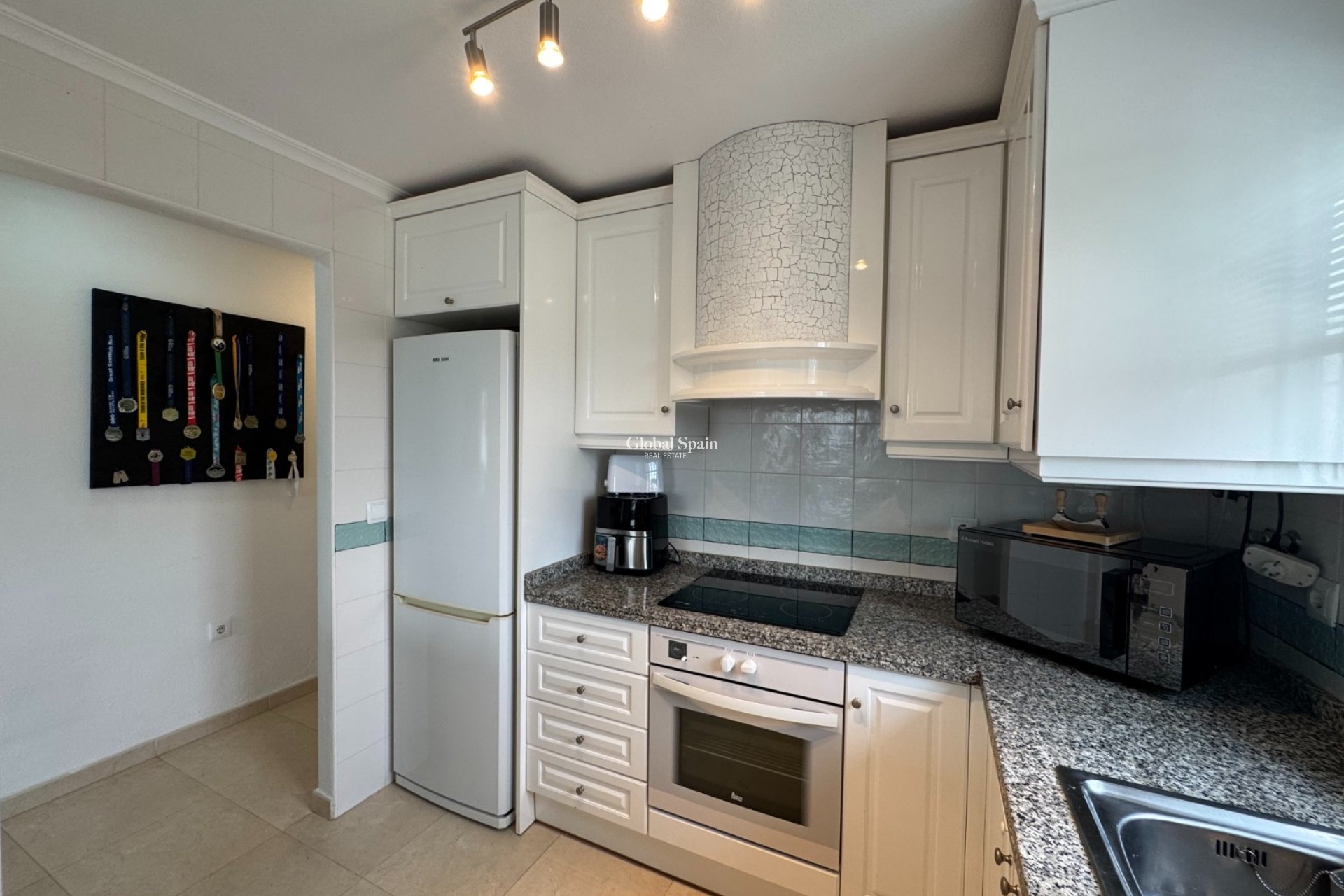 Revente - APPARTEMENT -
CAMPOAMOR - Costa Blanca