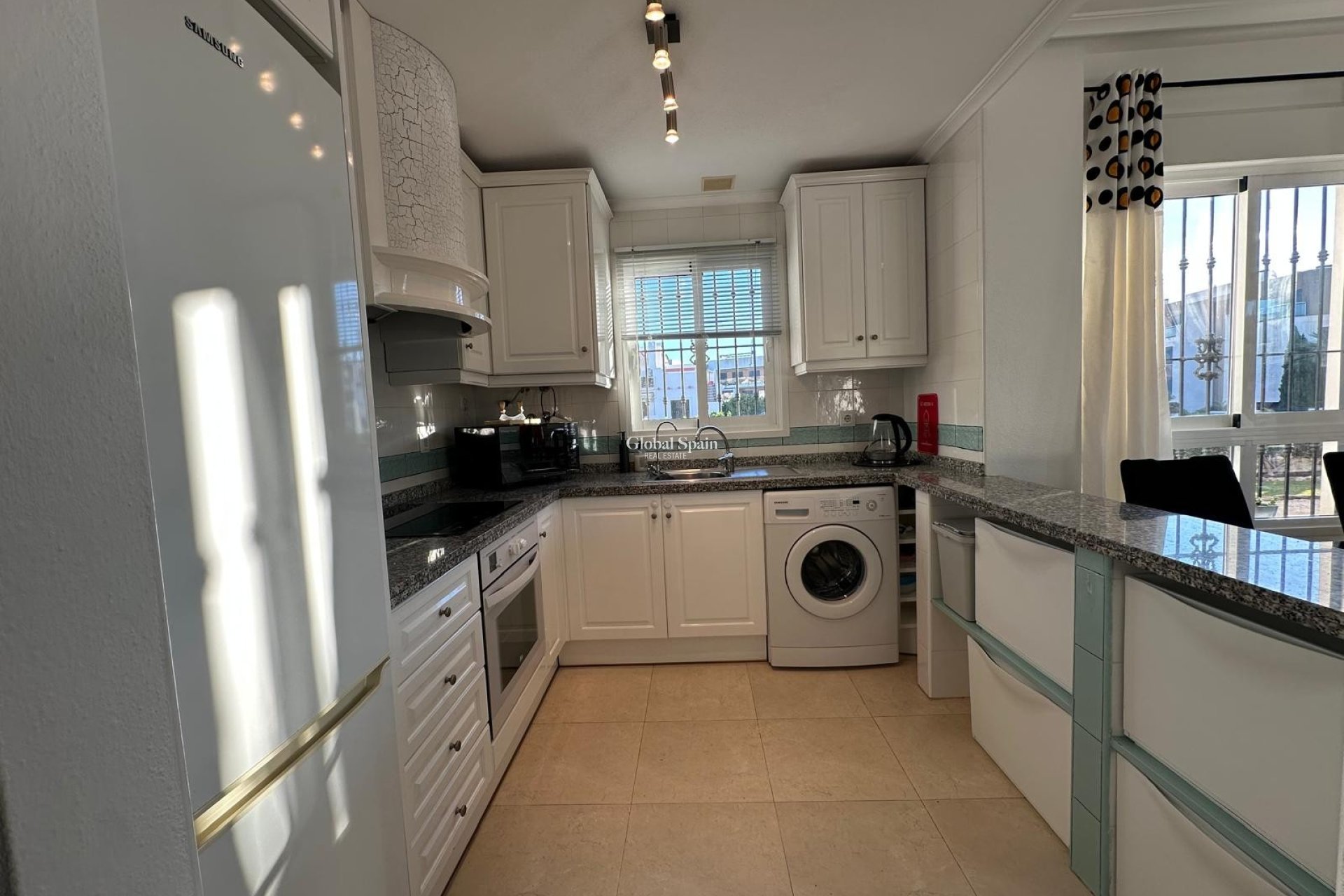 Revente - APPARTEMENT -
CAMPOAMOR - Costa Blanca