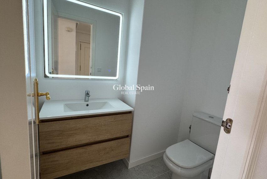 Revente - APPARTEMENT -
CAMPOAMOR - Costa Blanca