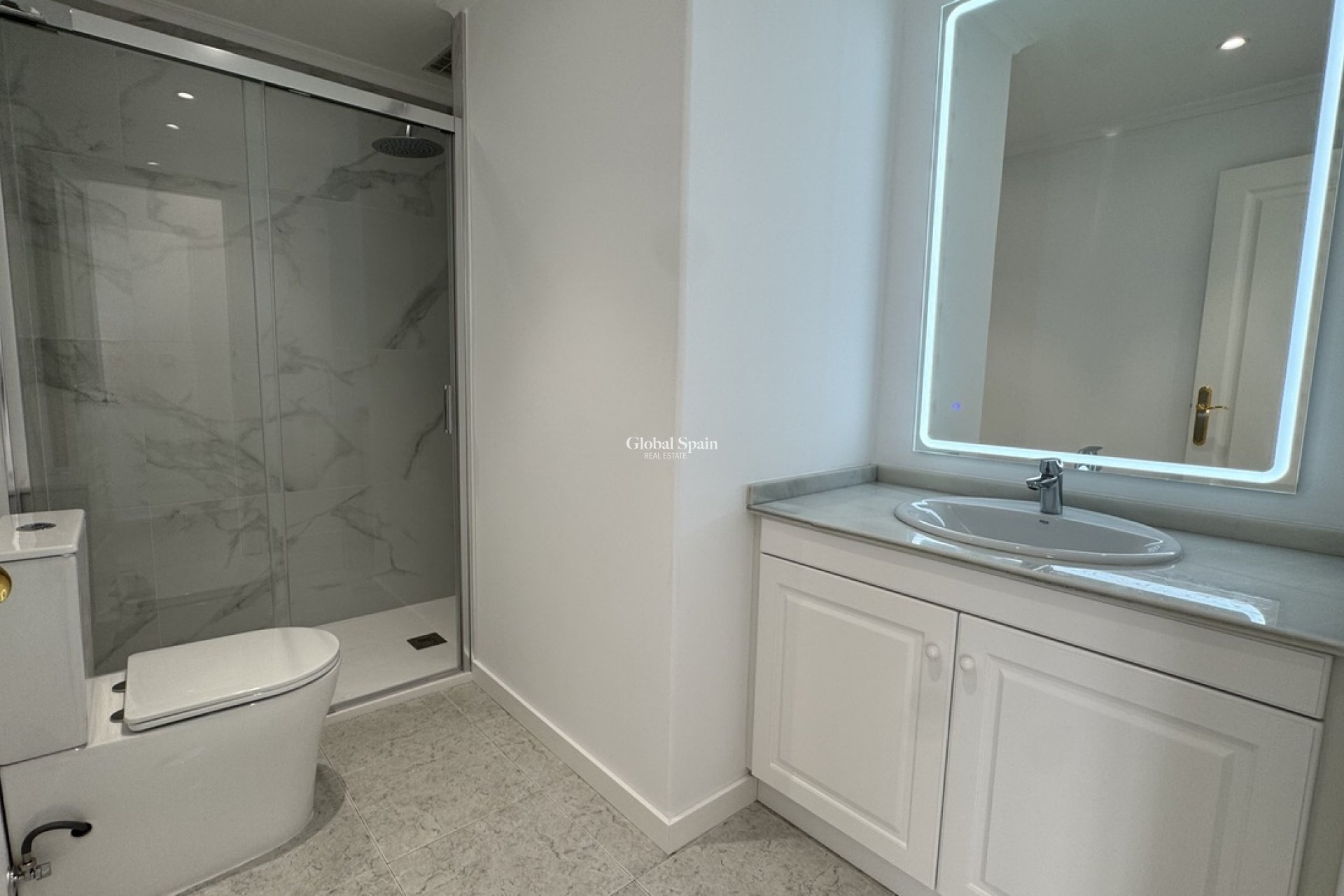 Revente - APPARTEMENT -
CAMPOAMOR - Costa Blanca